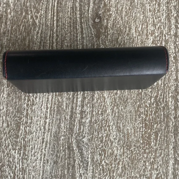 ❤️Valentino Black Eye-case❤️ - Picture 3 of 7